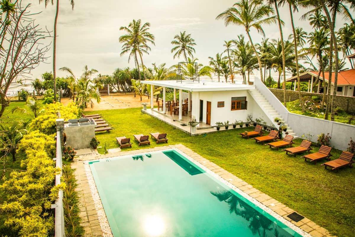 Hotel Infinity Of Sri Lanka Paiyagala Exterior foto