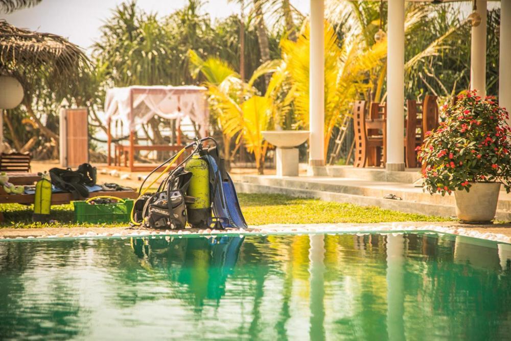 Hotel Infinity Of Sri Lanka Paiyagala Exterior foto