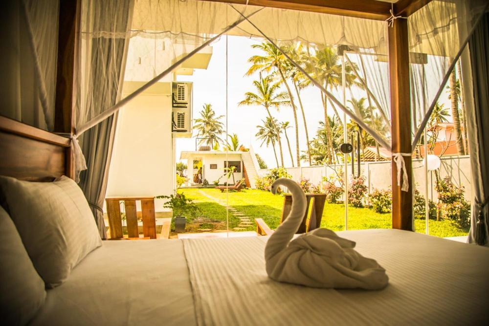 Hotel Infinity Of Sri Lanka Paiyagala Exterior foto