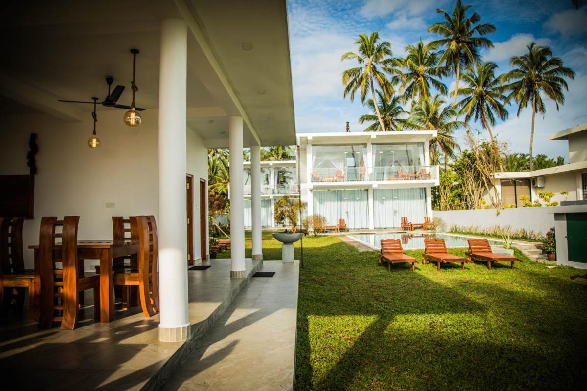 Hotel Infinity Of Sri Lanka Paiyagala Exterior foto