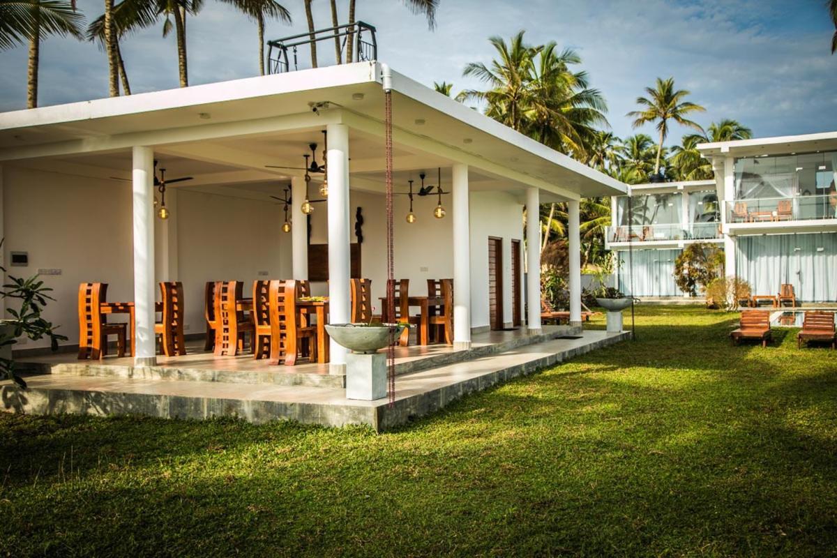 Hotel Infinity Of Sri Lanka Paiyagala Exterior foto